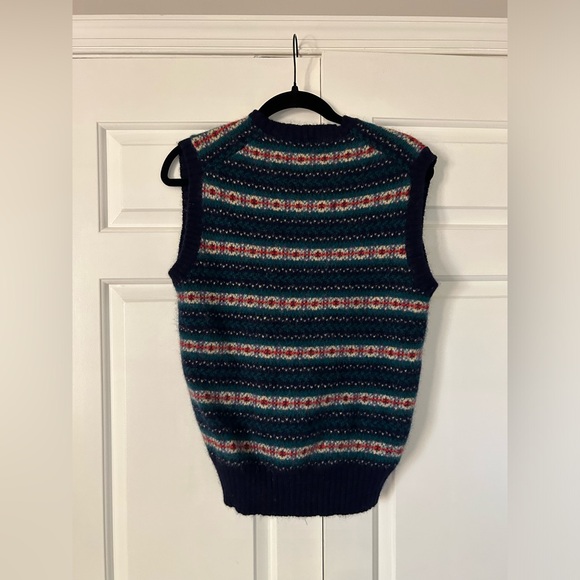 Brooks Brothers Sweater Vest - Picture 3 of 6